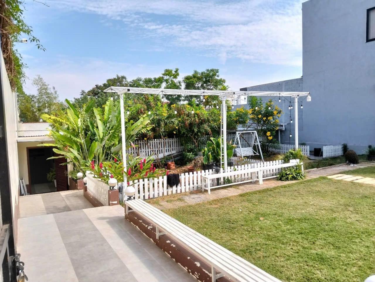 Doi Sao Homestay Буонметхуот Экстерьер фото